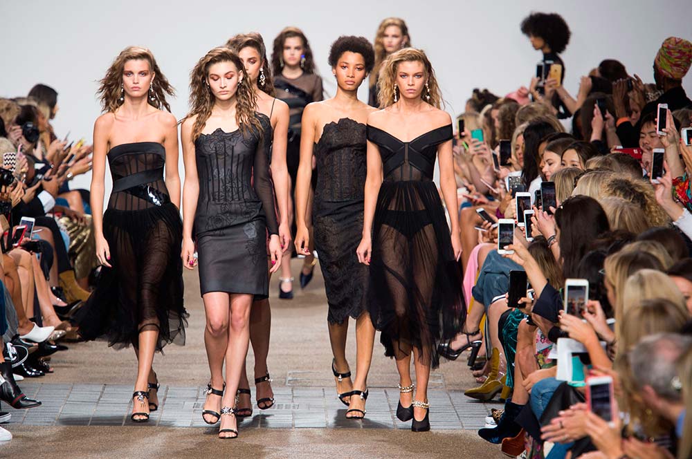 Topshop-Unique-Spring-summer-2017-LFW-40