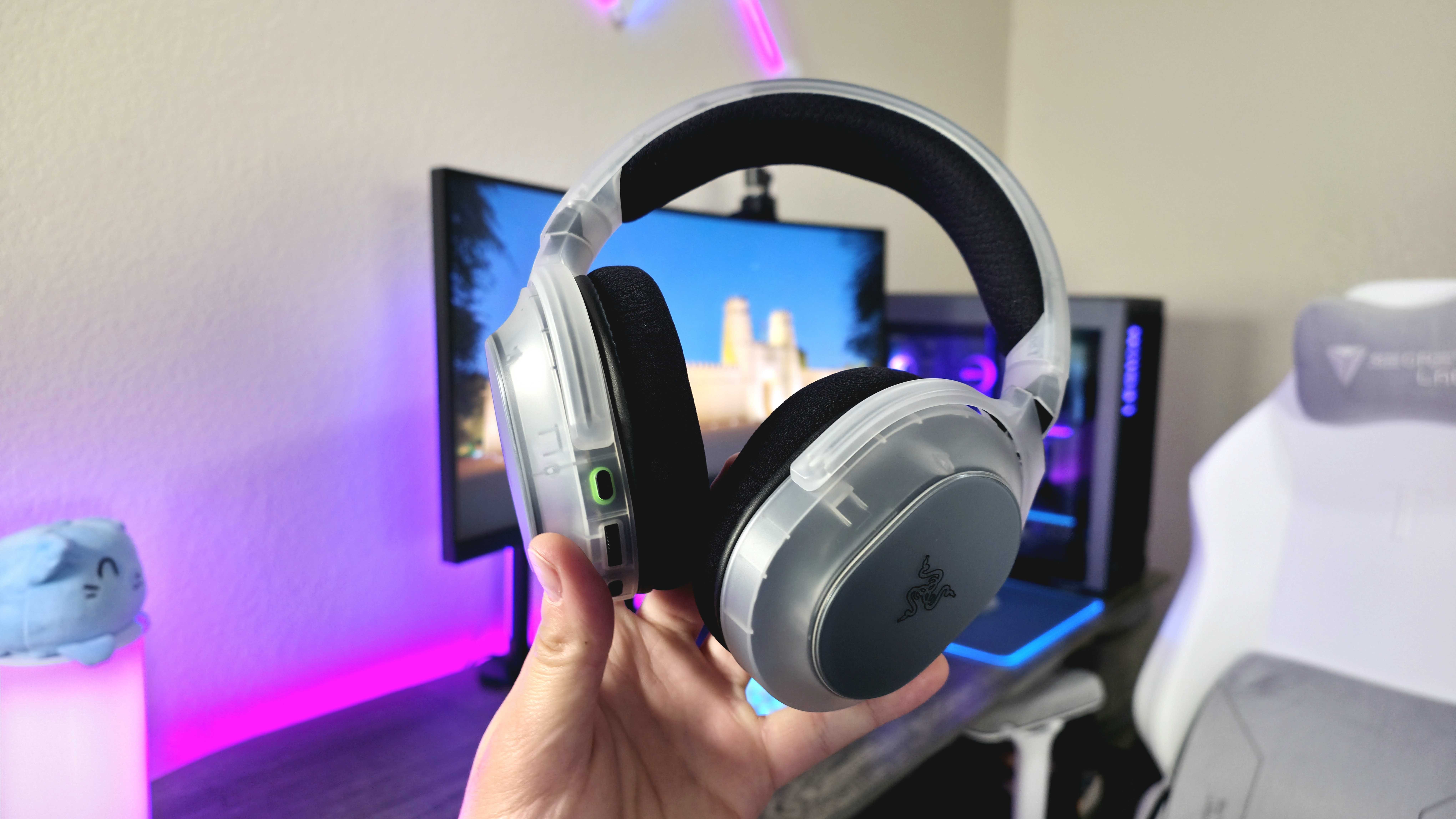 Image of the Razer Phantom White Collection.