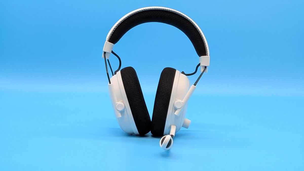 Razer BlackShark V3 Pro gaming headset