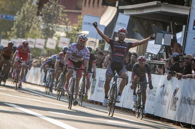 JJ Haedo (Jamis-Hagens Berman) takes the win in the crit.