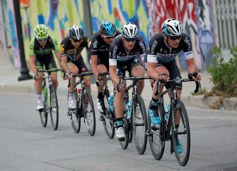 Yves Lampaert and Matteo Trentin (Etixx-Quick Step) made it into the breakaway with the plan to steal the bonus seconds