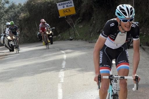 Fr&auml;nk Schleck makes his move