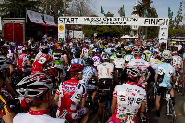 The men's field masses at the start of the Downtown Grand Prix.
