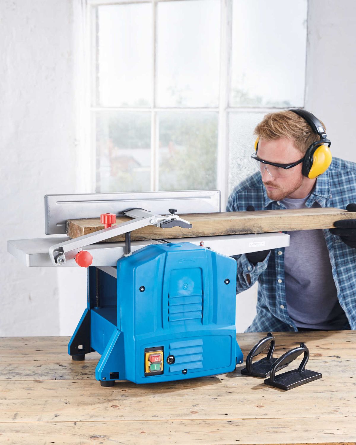 aldi safety trainers