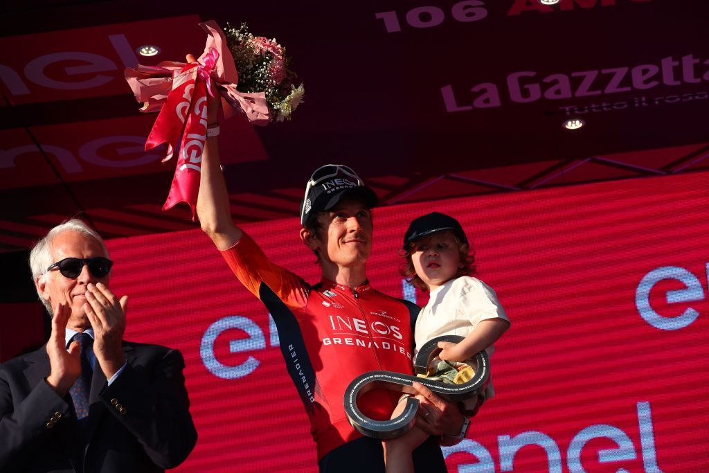 Geraint Thomas on the podium of the Giro d&#039;Italia