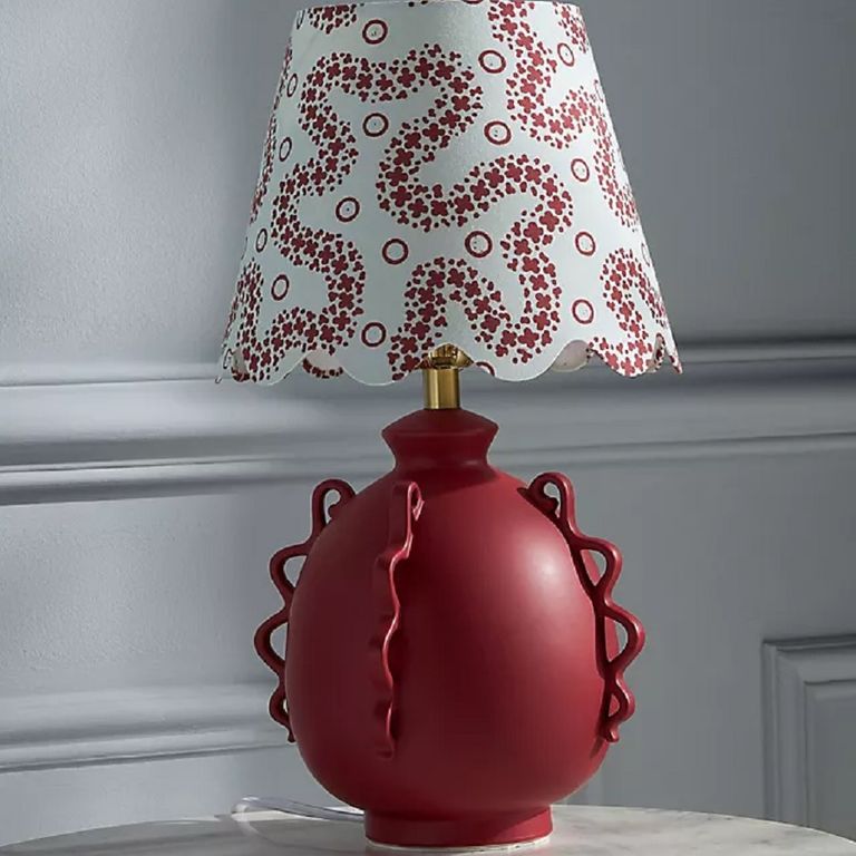 Kitchen table lamps add a coziness to the heart of the home, here are