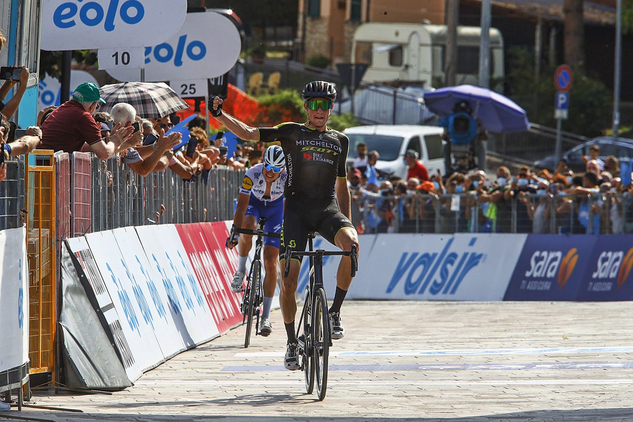 Tirreno Adriatico 2020 55th Edition 4th stage Terni Cascia 194 km 10092020 Lucas Hamilton AUS Mitchelton Scott Fausto Masnada Deceuninck Quick Step photo Roberto BettiniBettiniPhoto2020