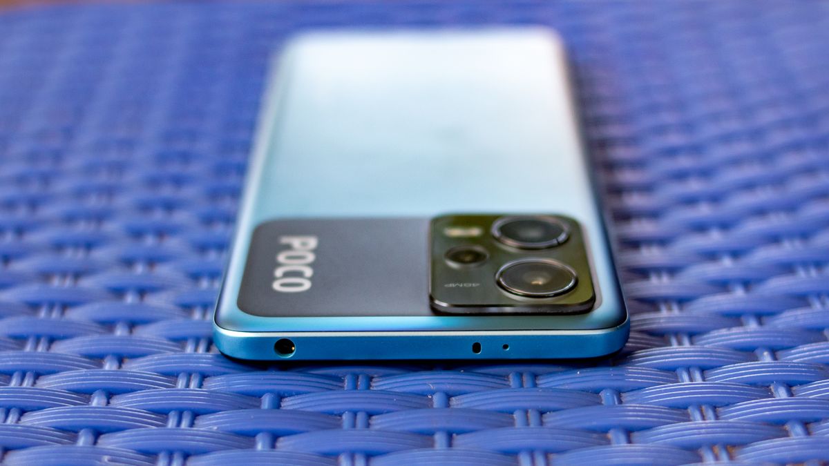 Poco X5 top side