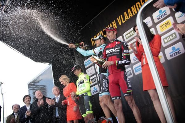 Boonen soaks his adoring home crowd with champagne