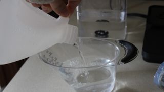 water and vinegar mixture for descaling keurig coffee machine