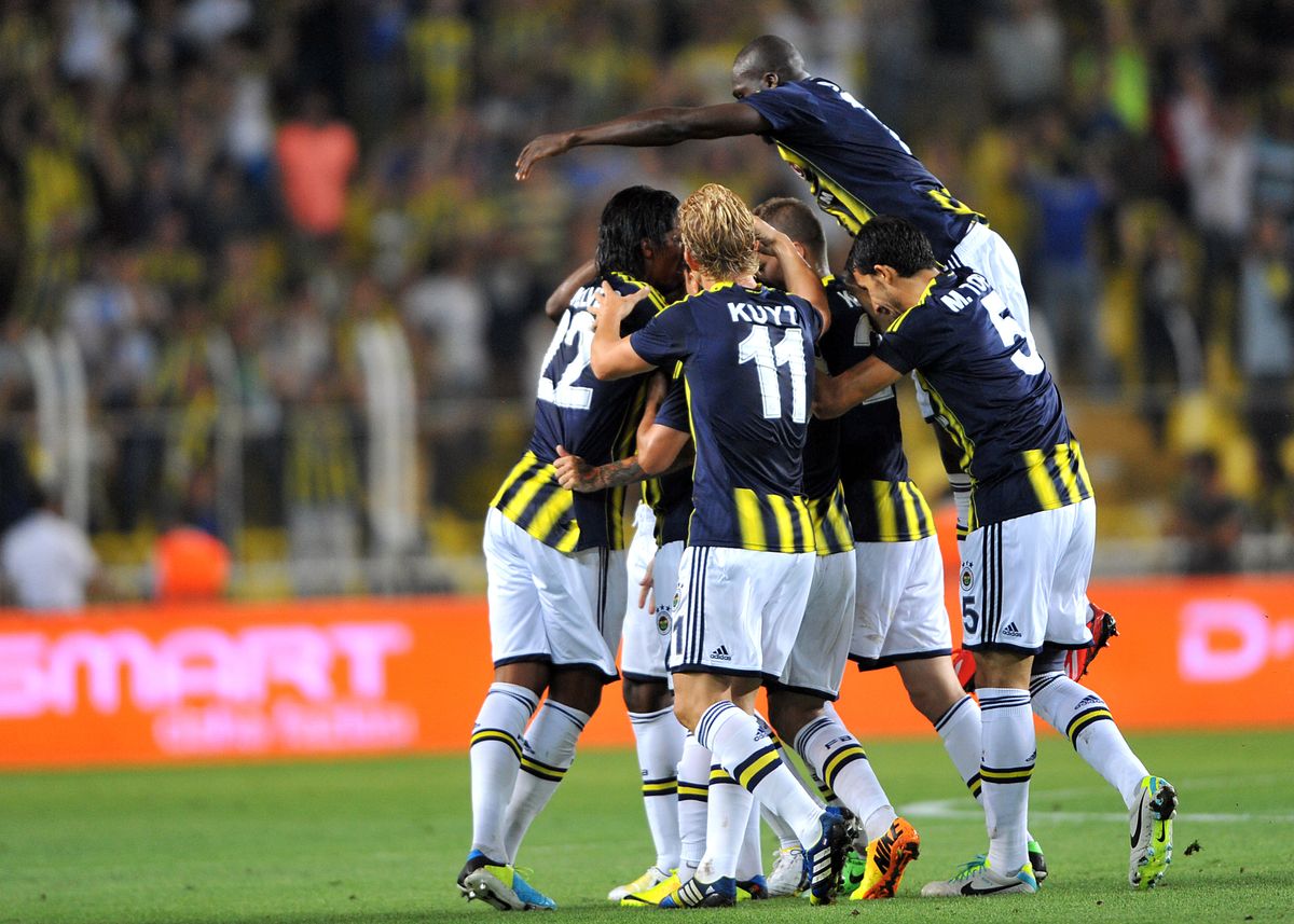 Super Lig Wrap: Three point lead for Fenerbahce | FourFourTwo