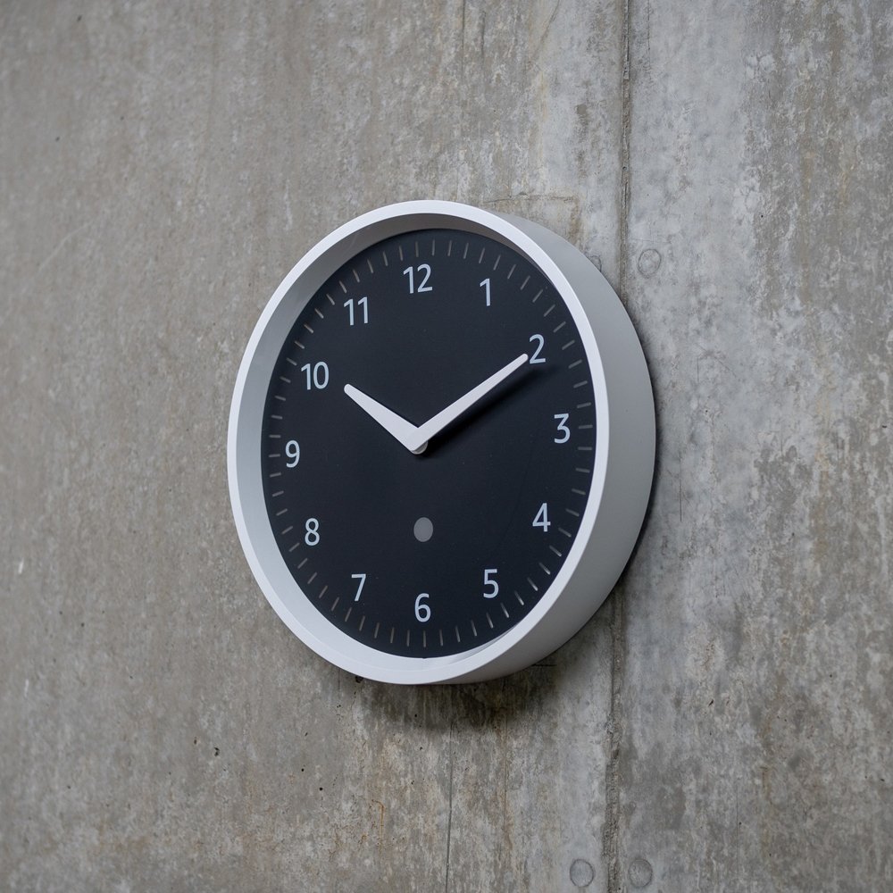 Echo wall clock