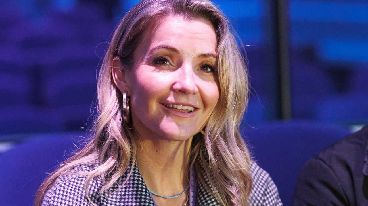 Helen Skelton