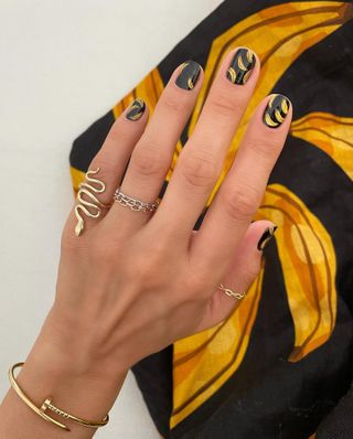 Banana nail art