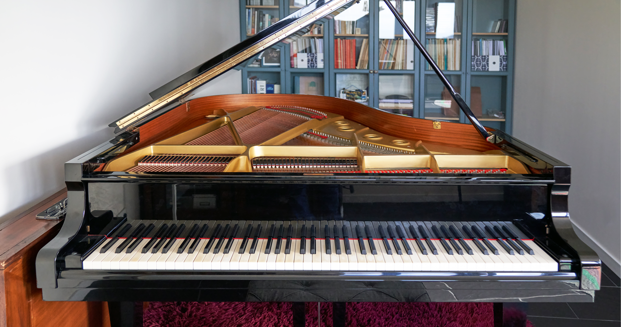Piano open