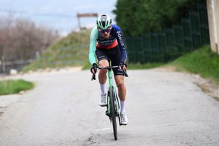 Faun-Ardèche Classic: Young Frenchman imitates Tadej Pogačar by annihilating stacked field with long-range solo move