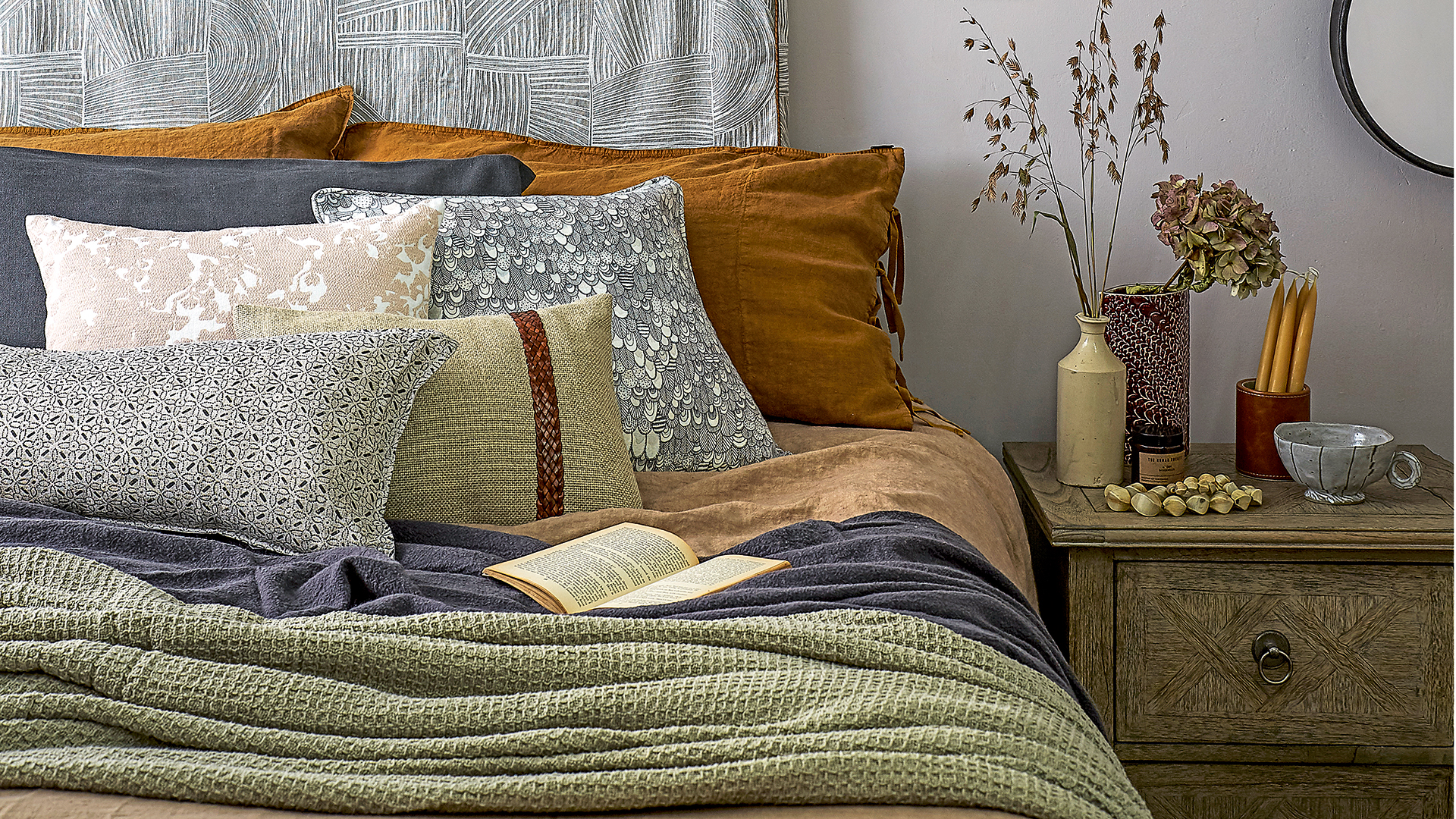 Bedroom dressed in autumn colours