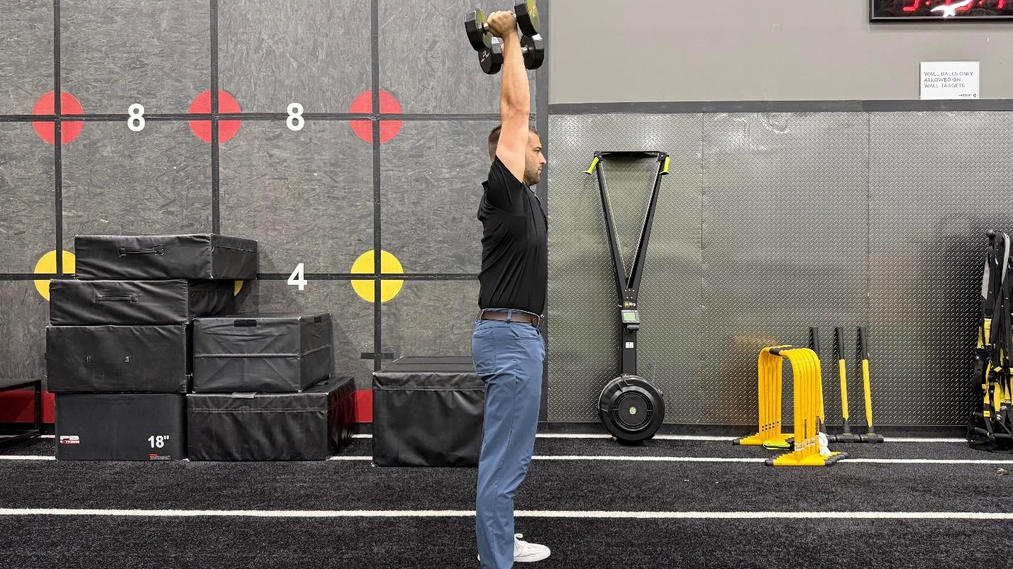 man doing exercise in the gym
