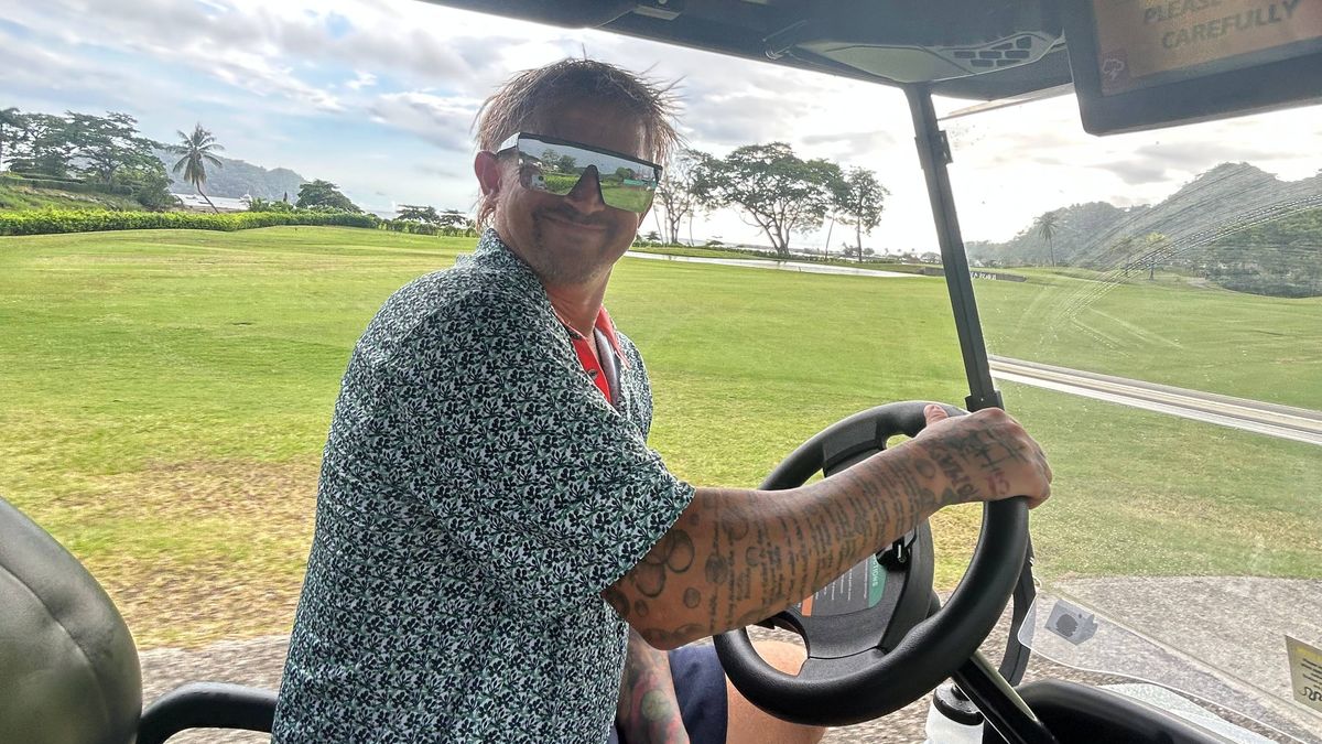 ‘Sell Everything, Go All In, And Spend Every Moment Enjoying What You Love’ – Meet The Man Who Moved To A Golf Resort To Live Out His Final Days