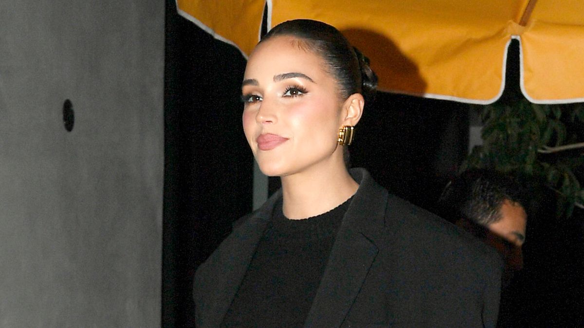 This Is the Only Legging Trend Celebs Wear With Heels—Full Stop