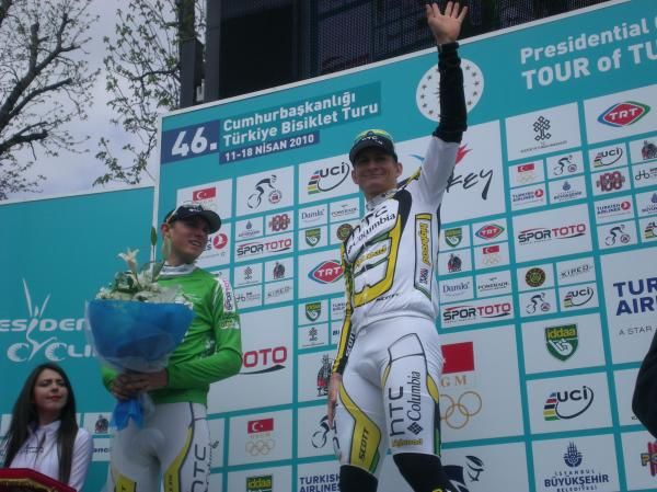 Stage winner and race leader Andr&eacute; Greipel (HTC-Columbia)