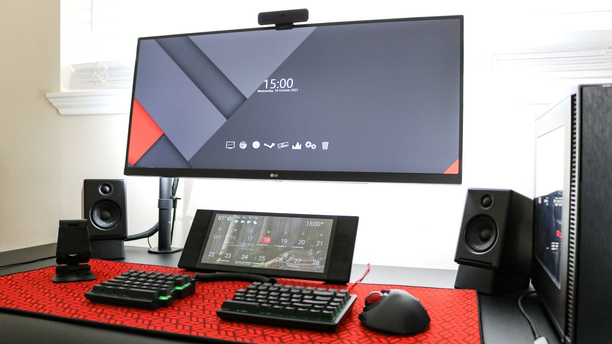 I added a mini monitor to my desk setup and it’s changed how I work