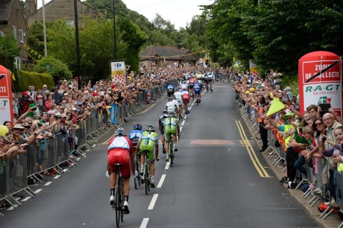 The peloton stretched out
