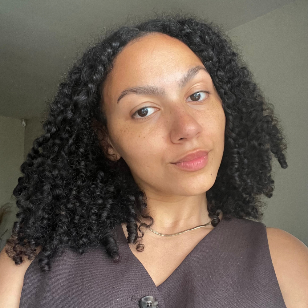 I Tried Shakira’s New Hair Care Line—Here’s How My Curls Held Up