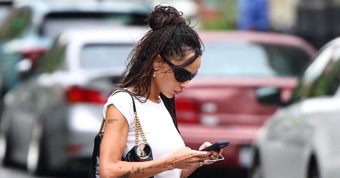 Zoë Kravitz Wore the Cropped-Jeans and Heel Trend of 2026 Zoë Kravitz Wore the Cropped-Jeans and Heel Trend of 2026