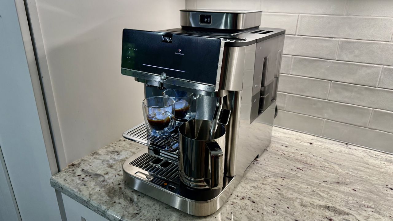 Ninja AutoBarista Pro brewing cold pressed espresso