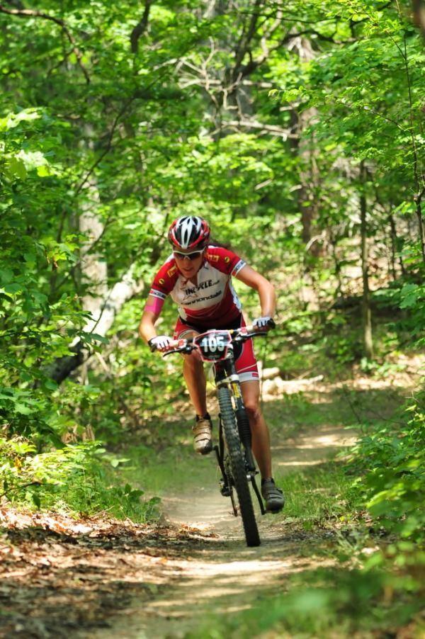 Krista Park (Incycle/Cannondale) on her way to second
