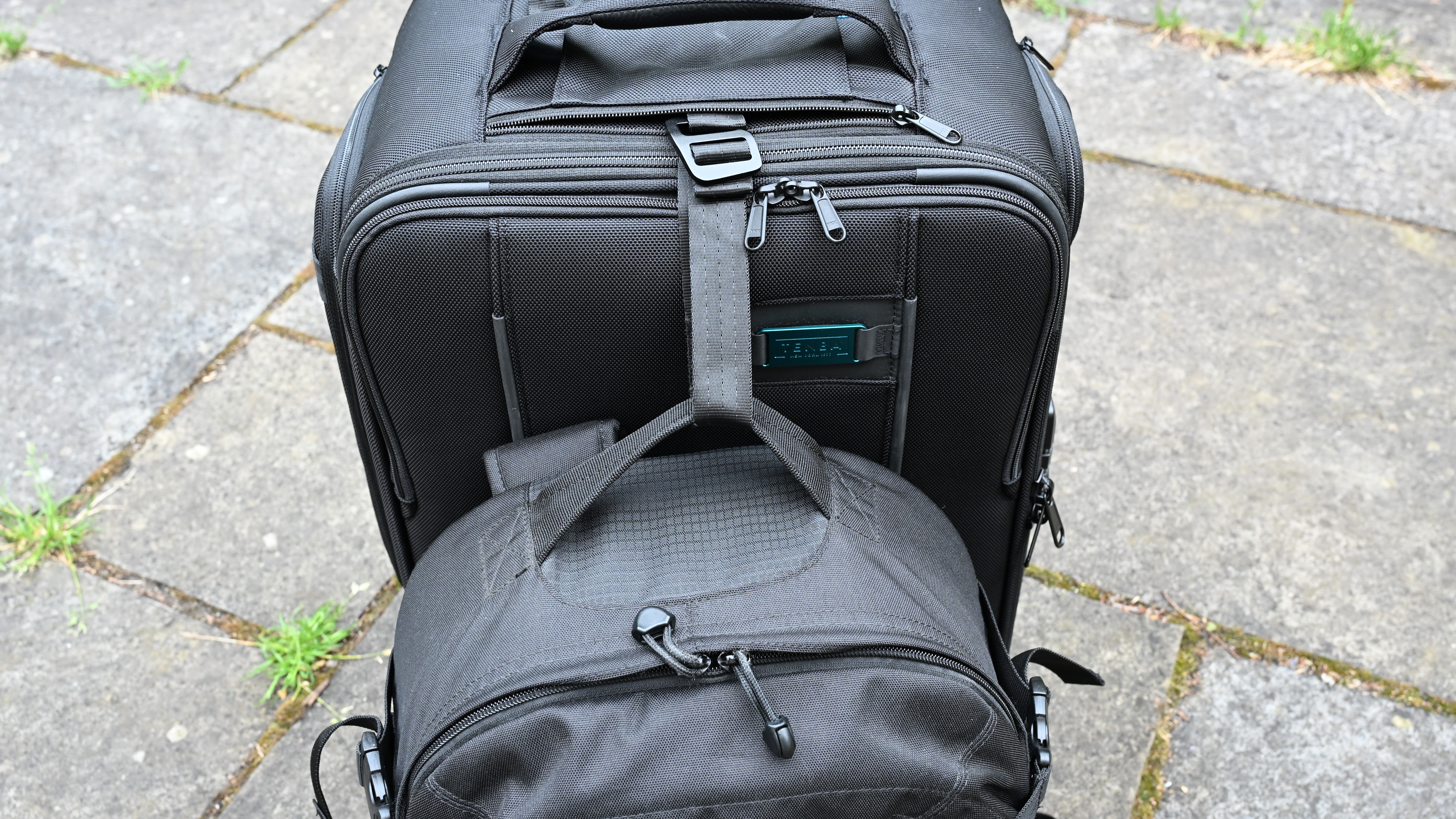 Tenba Roadie v2 Spinner 21 Air Case product image