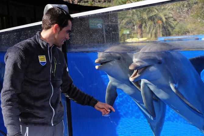 Alberto Contador meets some new friends