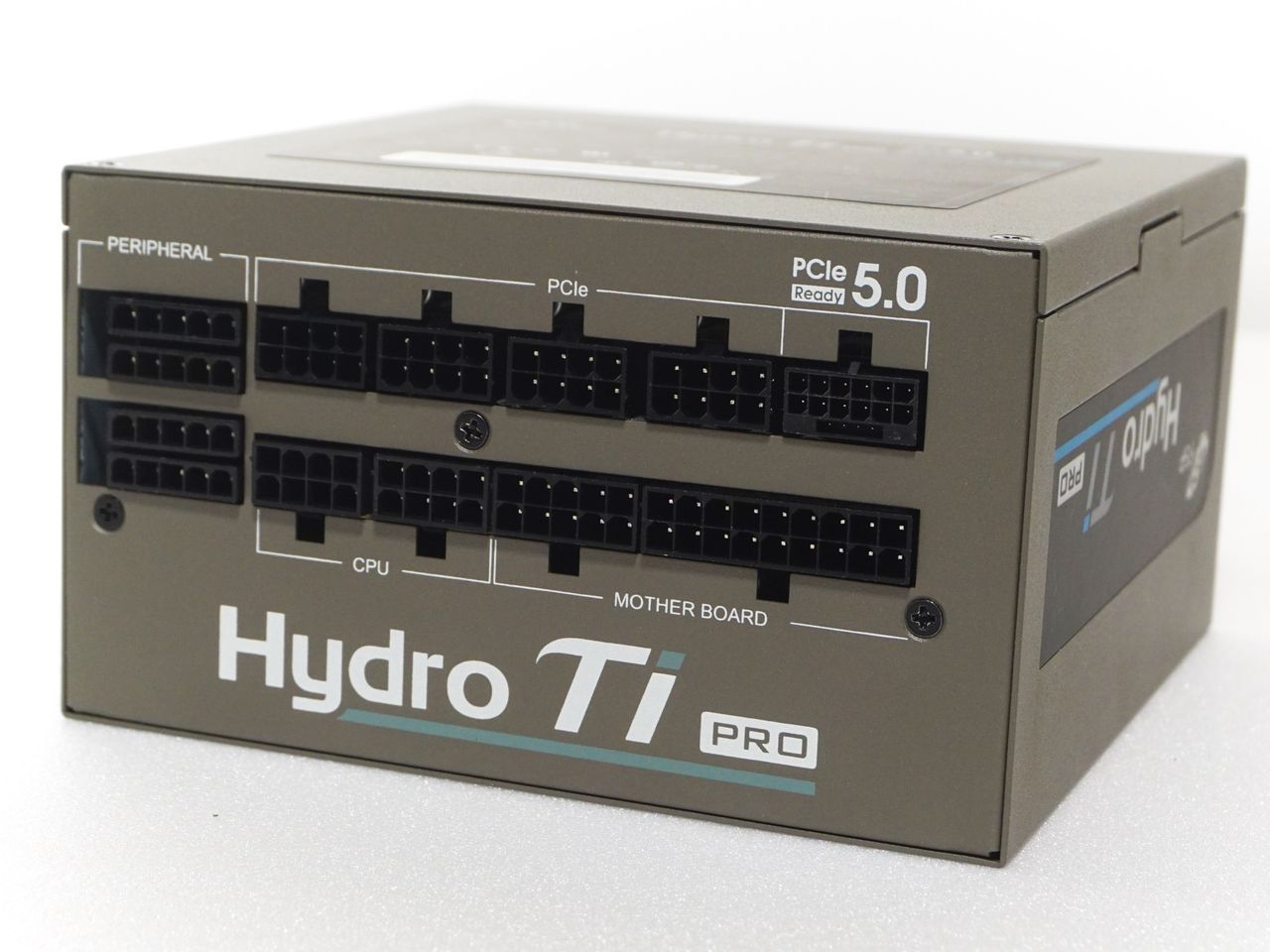 FSP Hydro Ti Pro 1000W PSU