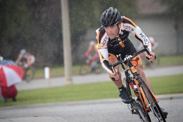 Michael Freedman (Optum) bridges up to the main group.