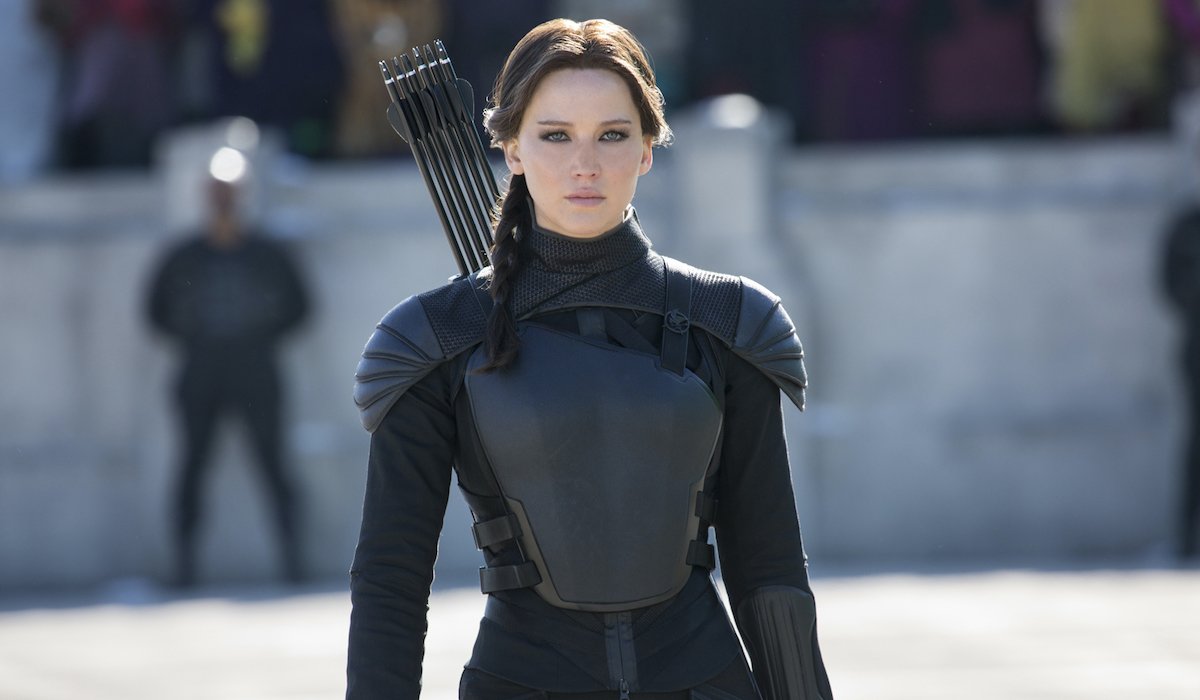 Jennifer Lawrence as Katniss Everdeen in Hunger Games Mockingjay Part 2 ending