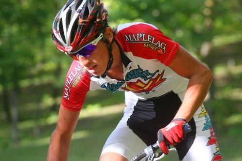 Junior rider Jake Richards (Maplelag/Paramount) holding his own with the pros and top experts