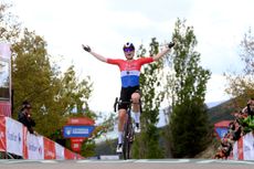 Demi Vollering wins at the Vuelta Femenina