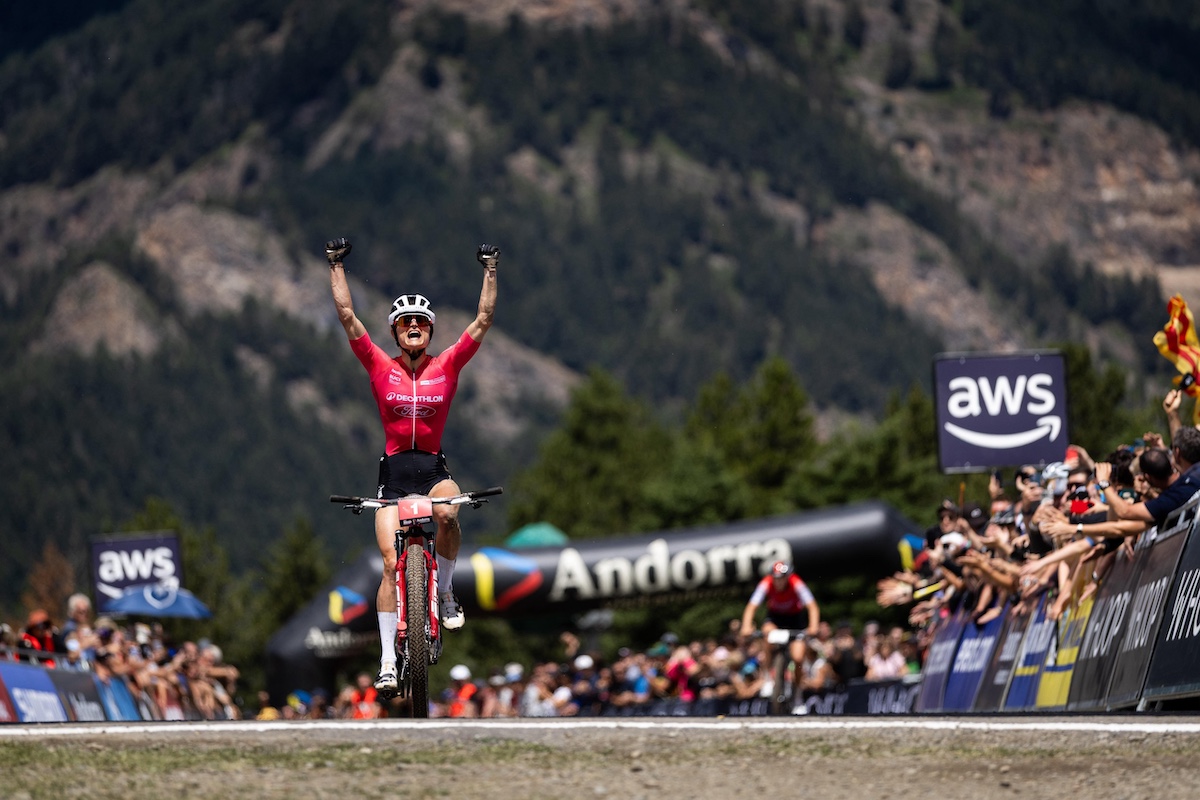 Samara Maxwell (Decathlon Ford Racing) wins the XCO at the Pal Arinsal-Andorra round of the WHOOP UCI Mountain Bike World Series 2025