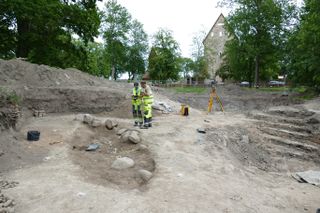Recent excavations of viking boat burials reveal the remains of a man, a horse and a dog.