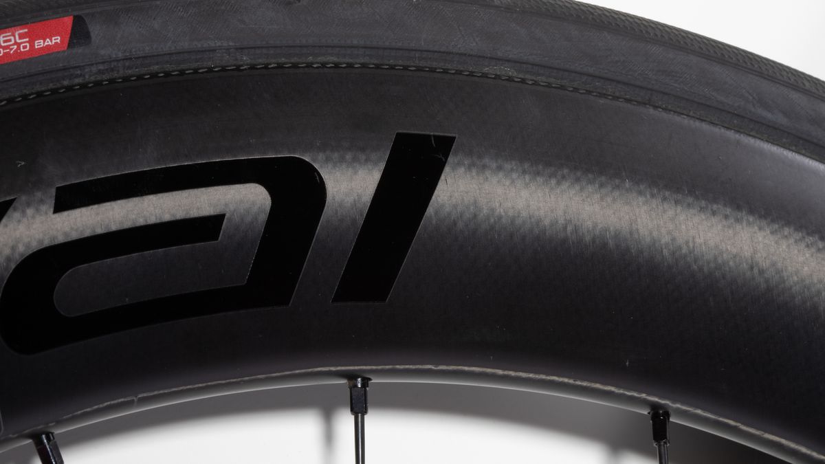 Roval Rapide CLX II detail of carbon