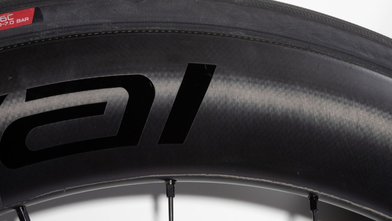 Roval Rapide CLX II detail of carbon
