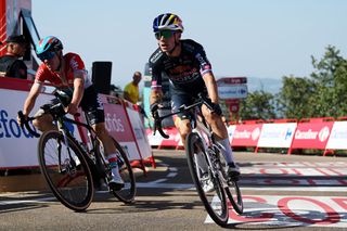 Vuelta a España: Primož Roglič wins stage 4 to seize race lead