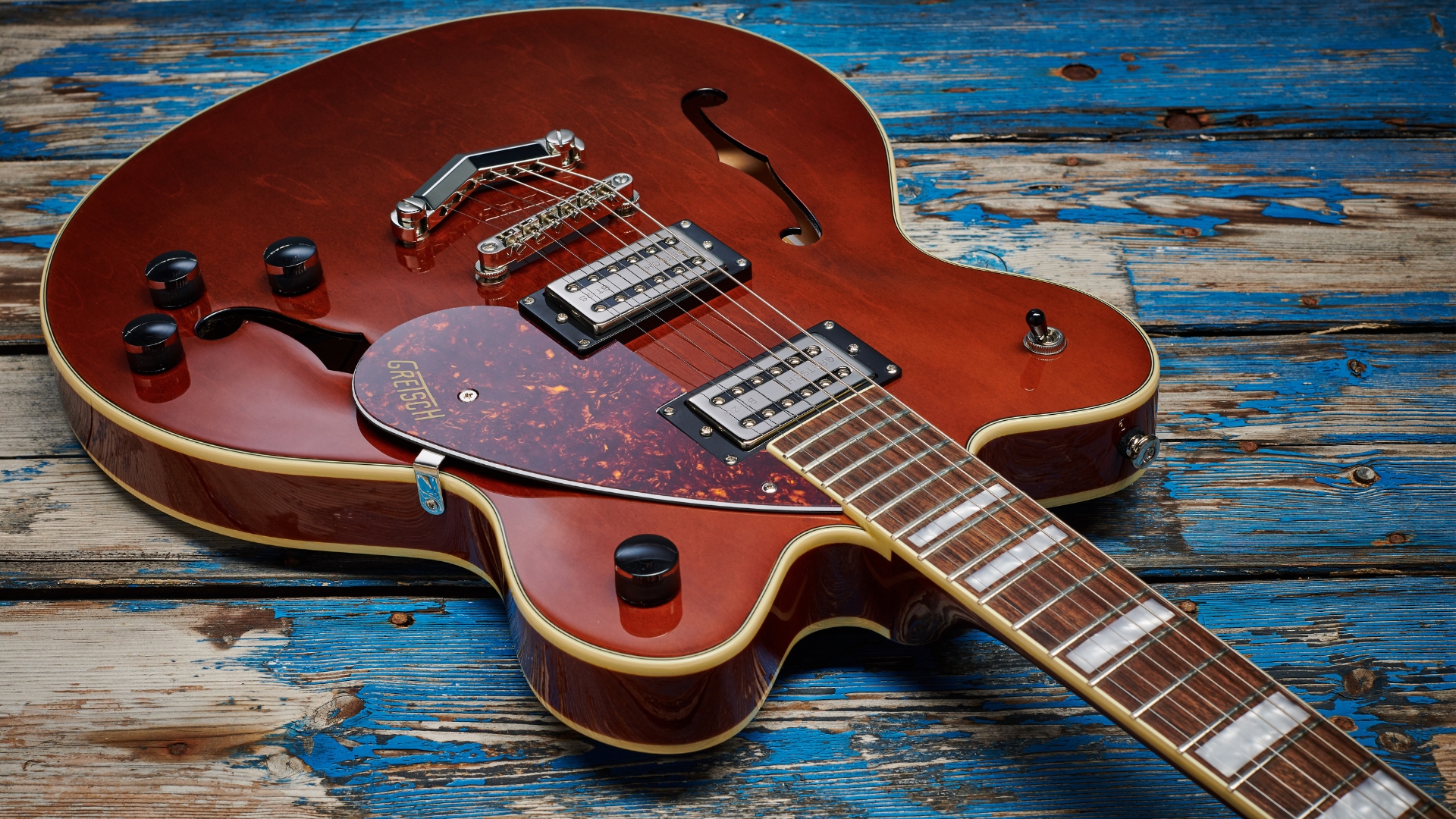 A Gretsch G2622 Streamliner hollowbody electric guitar