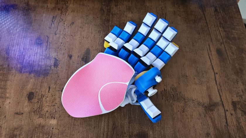 An Azeron Keyzen review image from above