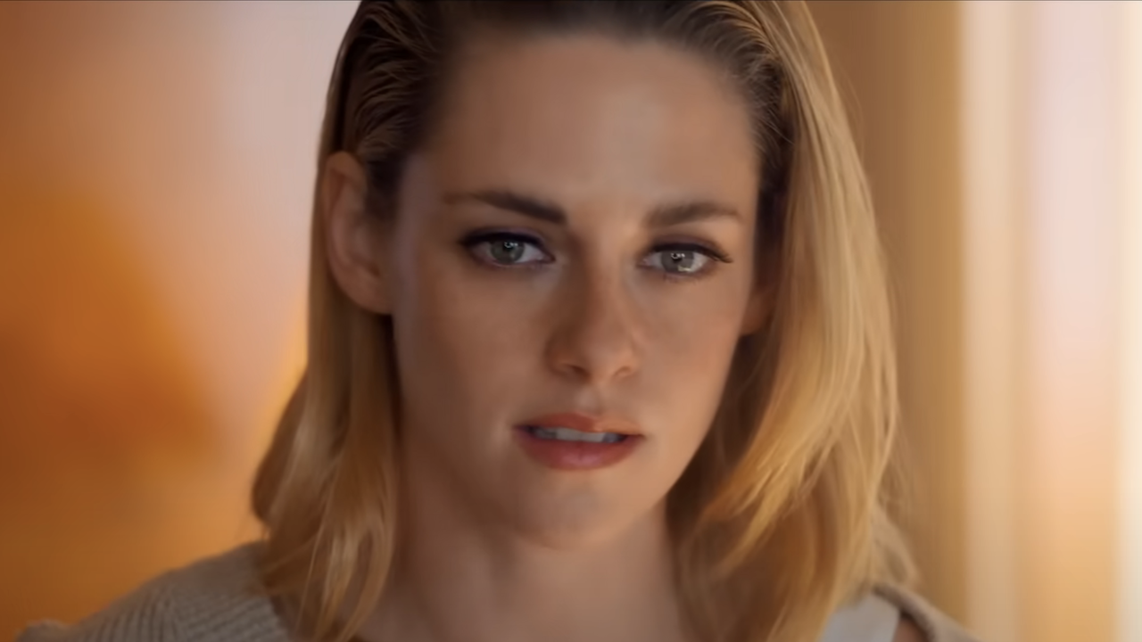 Close-up of Kristen Stewart&#039;s Me in Love Me