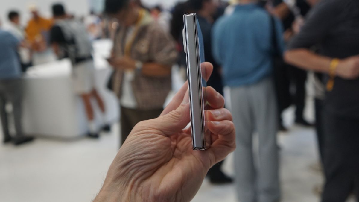 iPhone Duo Hands On