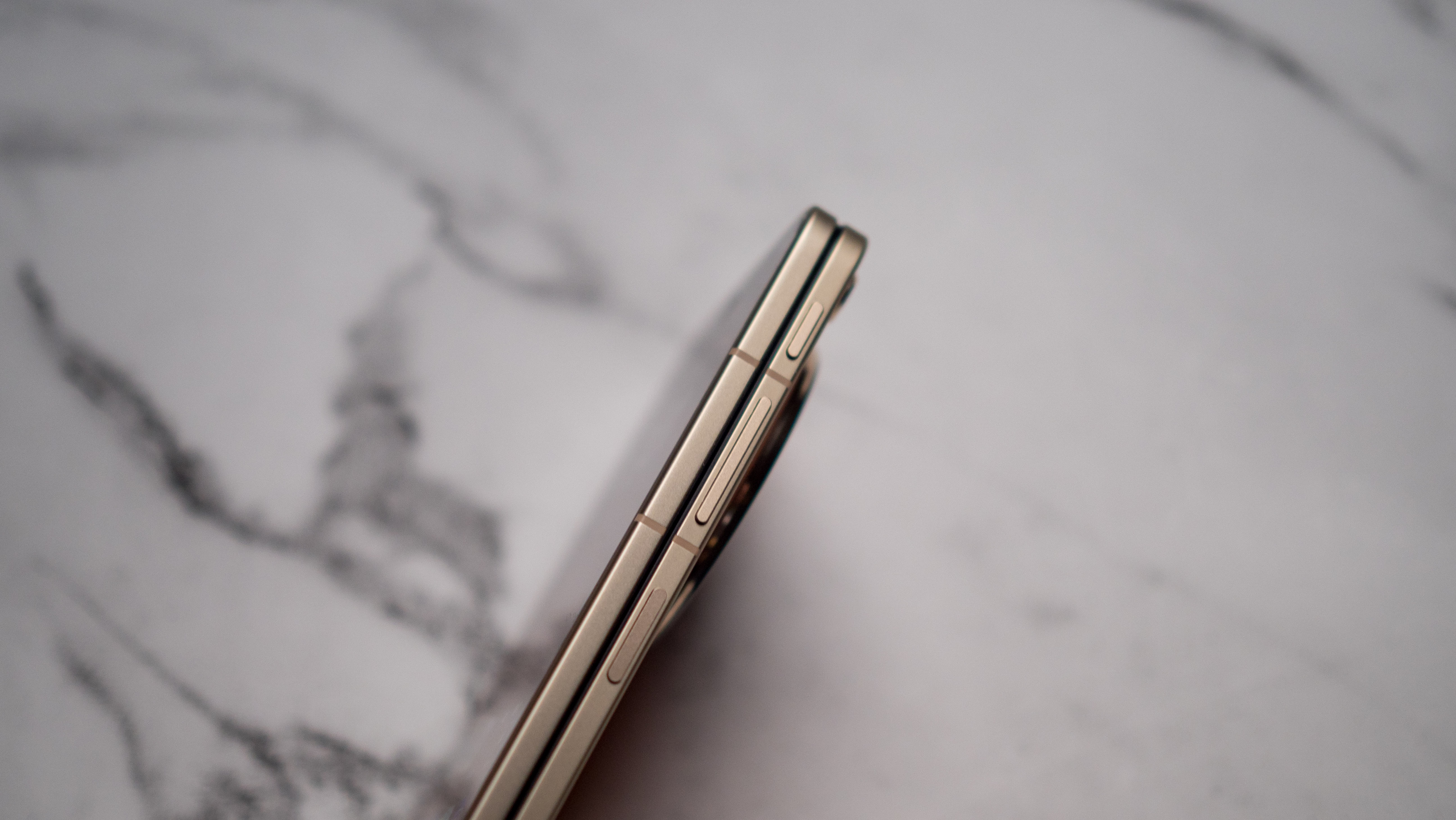 OPPO Find N6 hands-on testing