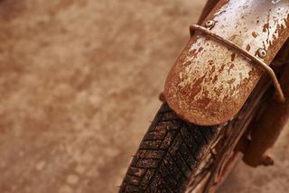 Brown, Bicycle accessory, Bicycle wheel rim, Tan, Beige, Close-up, Bicycle tire, Tread, Bicycle, Rust,