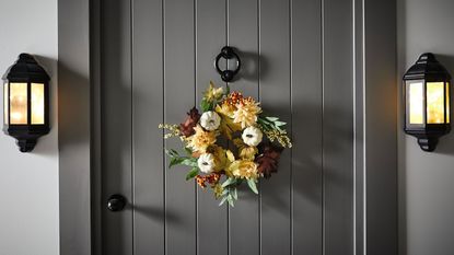 Aldi autumn wreath on door